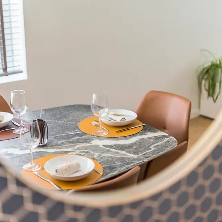 Sersea - Spacious House In With Garage Casa de Férias *