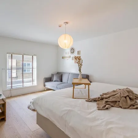 Sersea - Spacious House In With Garage Ostend