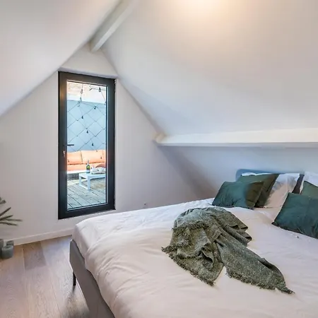 Sersea - Spacious House In With Garage Ostend